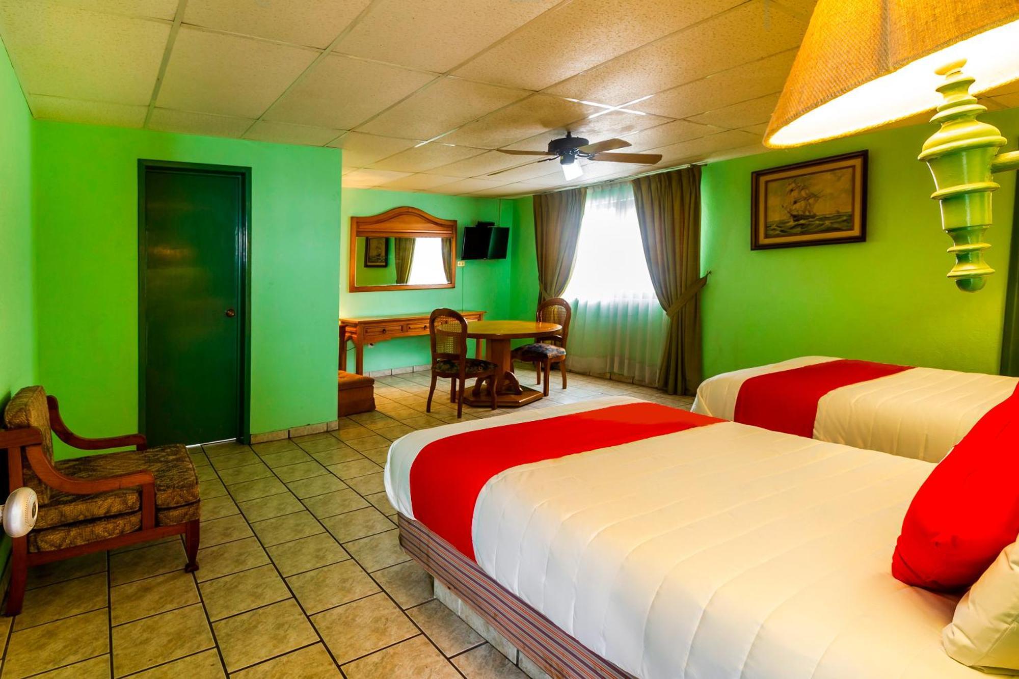 Hotel Canada, Guadalajara Buitenkant foto