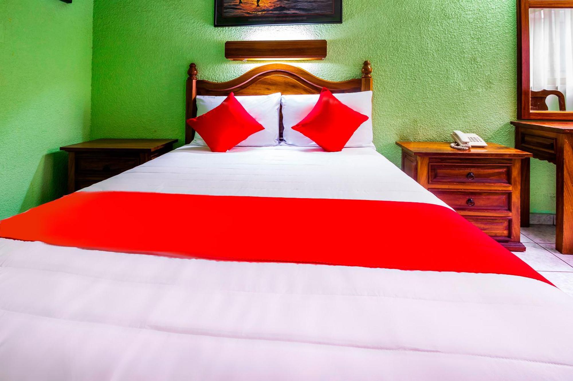 Hotel Canada, Guadalajara Buitenkant foto